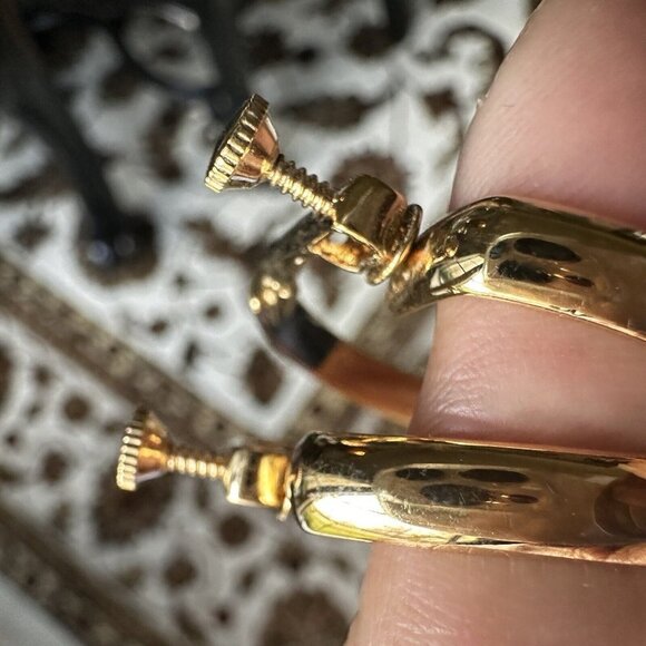 Vintage Hoops Clip On Screw Back Gold Tone & Ribbed Stud Earrings Lot Of 2 - Picture 7 of 11